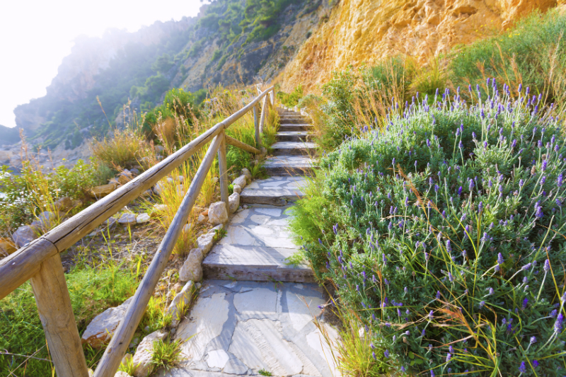 Steps to beach in Alicante