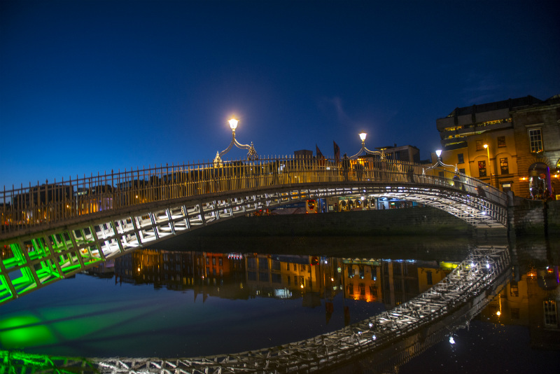 Hapenny Bridge, Dublin